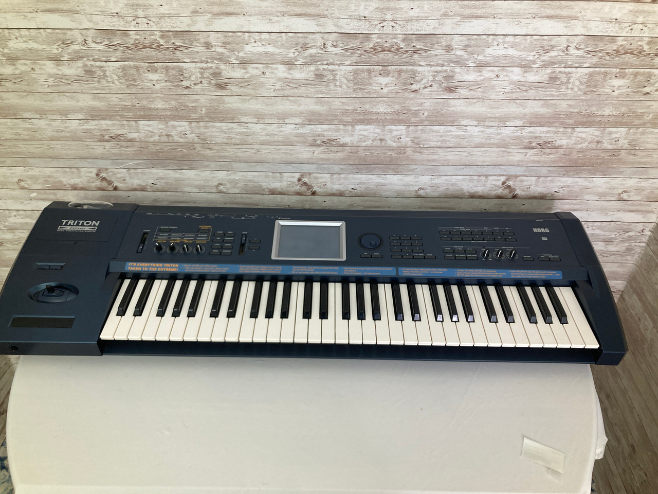 Used Korg TRITON EXTREME 61 61-Key Synthesizer 61-Key