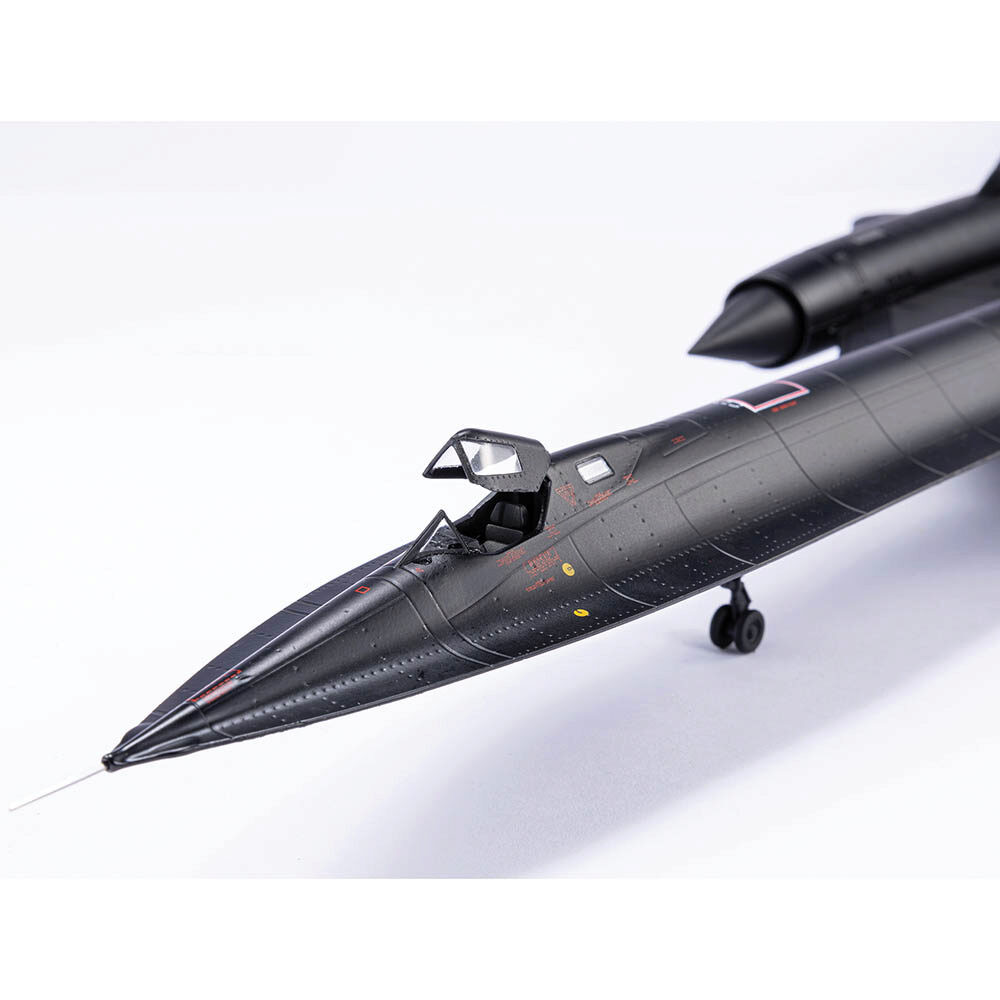 SR-71 BLACKBIRD 1/72 DIE CAST MODEL - AF1-0088H U.S. AIR FORCE
