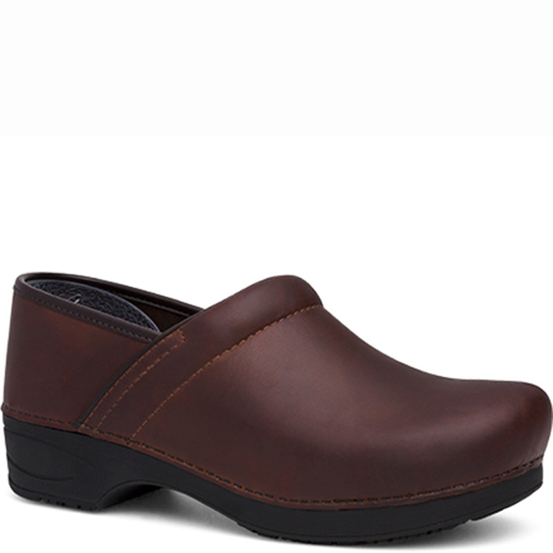 Dansko XP 2.0 Men's BROWN OILED Clogs - Family Footwear Center