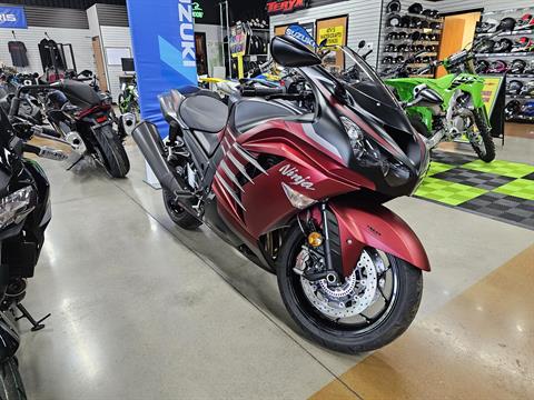 New 2025 Kawasaki Ninja ZX-14R ABS Metallic Matte Sovereign Red