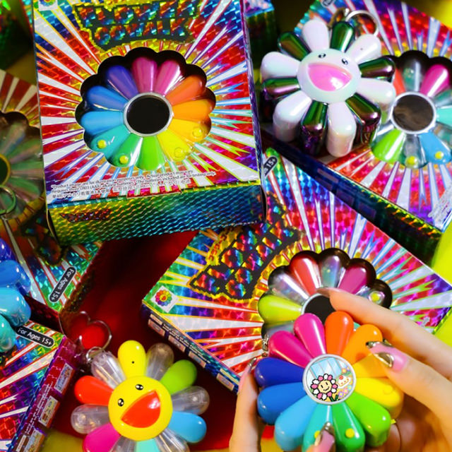 FLOWER GO WALK | Kaikai Kiki Co., Ltd.