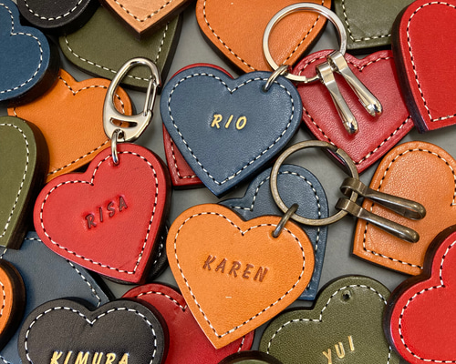 名入れ無料】ハートのヌメ革キーホルダー キーリング NEBUZAK 通販