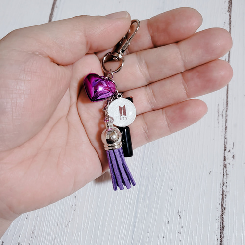 鈴付きミニアミボムキーホルダー♡ その他アクセサリー pochicoro 通販