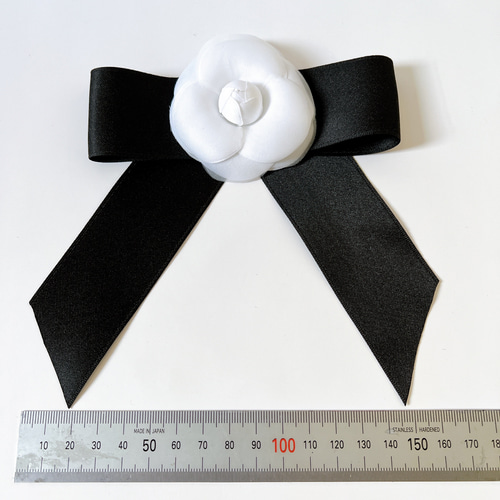 シルクカメリア コサージュ マットサテンリボン コサージュ ブローチ