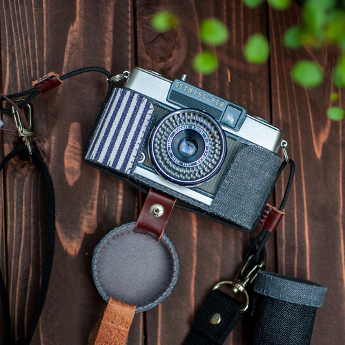 カメラケース『Graphite Denim（グラファイトデニム）』オリンパス