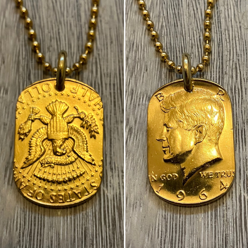 USAケネディハーフダラー銀貨 ドッグタグネックレス 金18kメッキ仕上げ