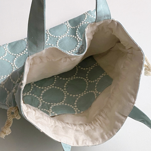 再販【ラスト1点のみ】持ち物によって形が変えらえる2way巾着バッグ