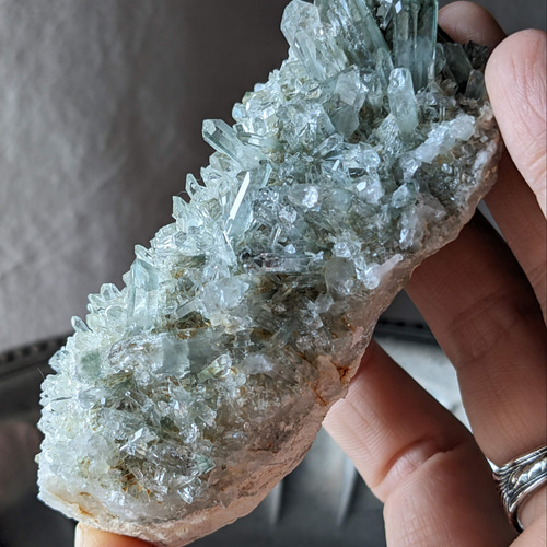 Needle Quartz】ニードルクォーツ｜クローライト（緑泥石）｜Kashgar