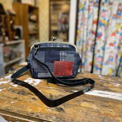 児島デニムのちょっと大きめがま口財布 これ一つでお出かけ可能