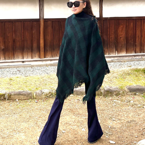 フランス製・希少生地100%『Carré Géant Poncho』ポンチョにもなる超