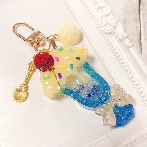 cafe青いクリームソーダ◇シェイカーキーホルダー フェイクスイーツ