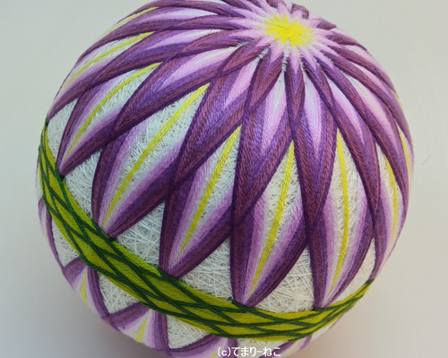 手毬猫の店 てまり「菊」白地紫花緑帯3号 手まり 手毬 手鞠 四季の