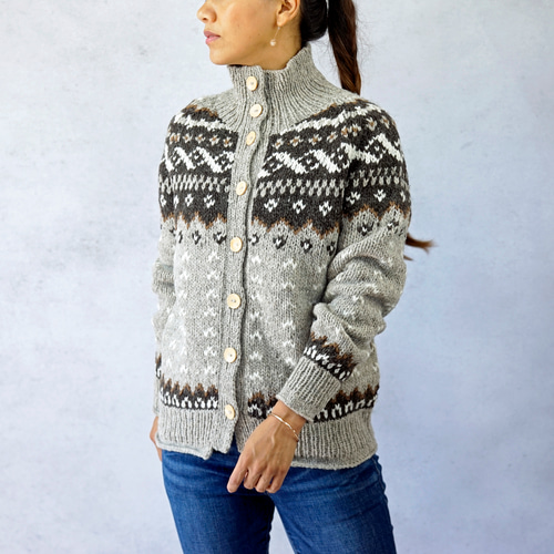 完売】ウール・ノルディック柄・ハイネックカーディガン（N-430084