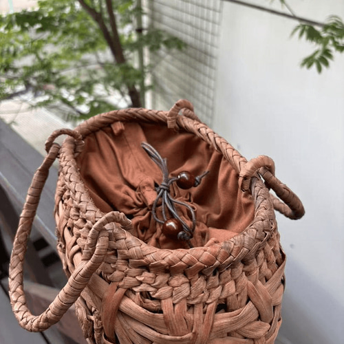 国産山葡萄 籠バッグ 内布付き 乱れ編み、花編み 巾着タイプ内布 丸い