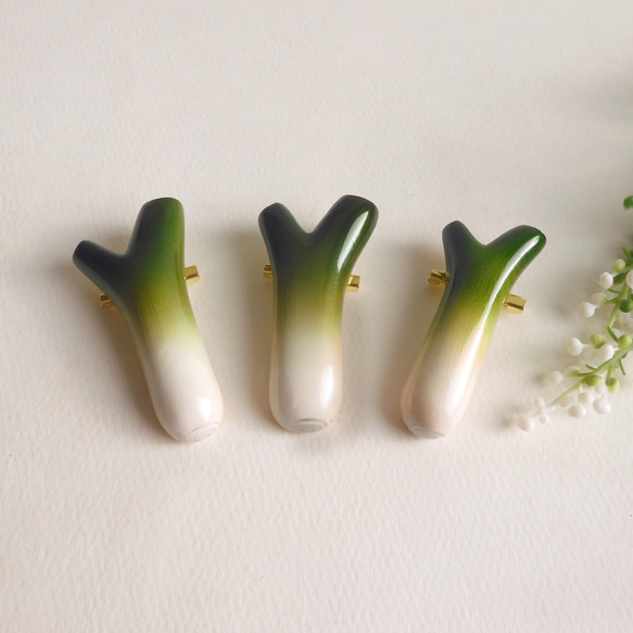 おネギのブローチ (小) Brooch of Japanese leek ブローチ 工房西岡