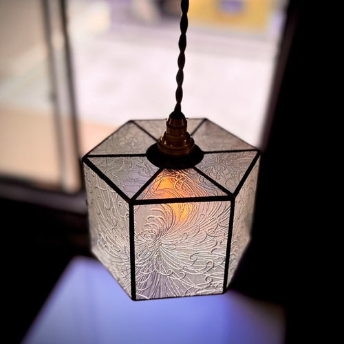 六角形】昭和レトロ アンティーク硝子 ペンダントランプ（菊模様