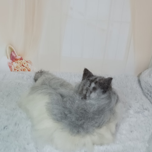 羊毛フェルト ロングヘアキャット～くつろポーズ 猫 ノルウェージャン