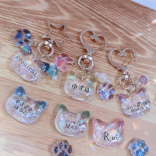 名前入り、名入れ、お名前キーホルダー♡ネコちゃんレジンキーホルダー
