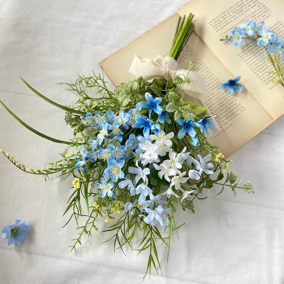 ネモフィラブルーの花束スワッグ（壁掛け 花束 ブーケ スワッグ 母の日