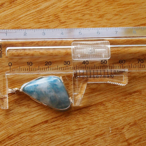 糸魚川産コン沢青翡翠の女神巻き®ペンダントトップ ペンダントトップ