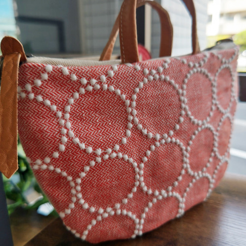 ミナペルホネン/タンバリンレッド/ミニラウンドショルダー本革キャメル