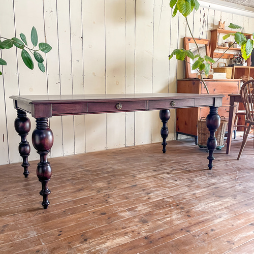 店舗向け大型テーブル2700mm おしゃれなろくろ足ダイニングテーブル