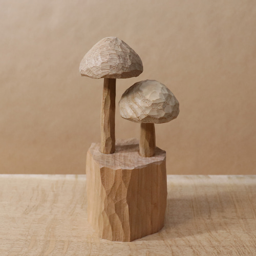 木彫り きのこ 置物 木製 オブジェ インテリア雑貨（木材：ナラ、栗