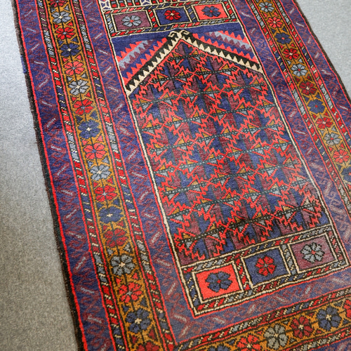 141×89 トライバルラグ ヴィンテージラグ バルーチ 手織りラグ