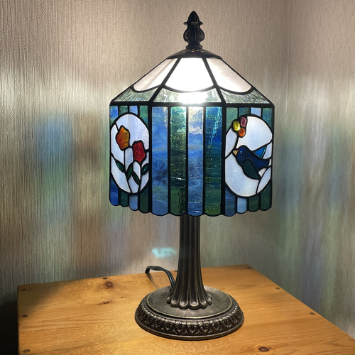 青い小鳥と花のランプ（ステンドグラスのテーブルランプ） スタンド