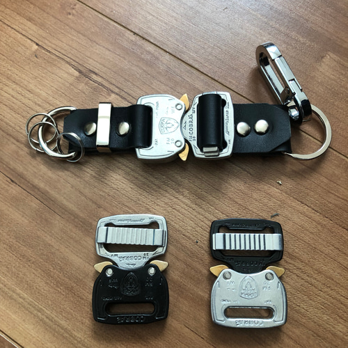 オーストリアルピン20mm使用コブラバックルキーホルダー その他