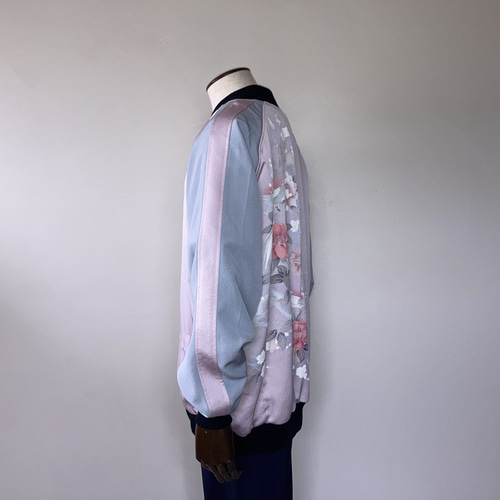 淡いフローラル柄が美しい着物リメイクブルゾン 絹ジャケット 3XL
