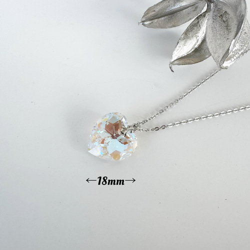 色が変わるブルーハートのレアクリスタルネックレス～アレルギー対応