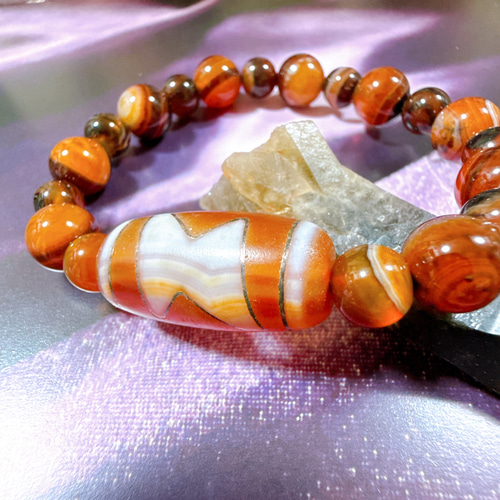 ふたりで紡ぐ、永いご縁】五眼天珠 × サードオニキスブレス