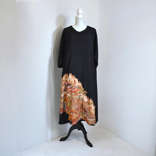 3XL 着物リメイク,上品ワンピース, 黒留袖リメイク ワンピース 山水