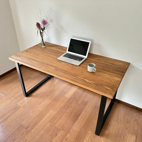 ☆カスタマイズOK☆【140x70】杉無垢材デスク ※天板のサイズと色をお