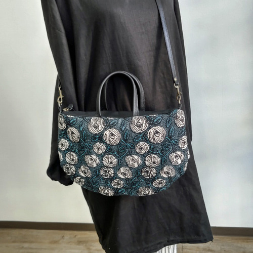 ミナペルホネン/rosyロージィーブルーグリーン/ラウンドMサイズmina