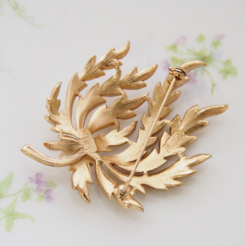 ヴィンテージジュエリー】Trifari トリファリ ゴールドトーン