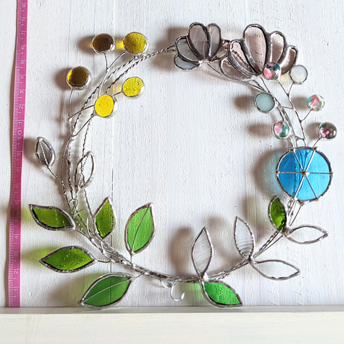 1点物』*〜色褪せない花〜*ステンドグラスのリース サンキャッチャー