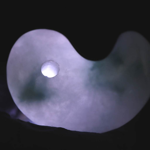 糸魚川翡翠 ヒスイ 小滝産 薄緑 22mm勾玉 ディレクトリカード付 4.91g