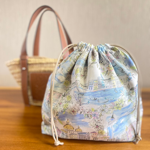 人気のため在庫限り！ ヴェネツィア ライトブルー系 ロエベカゴバッグS