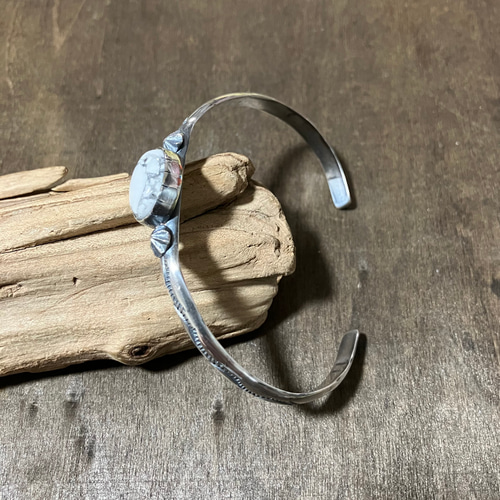 ホワイトバッファロー シルバー バングル ブレスレット #インディアン