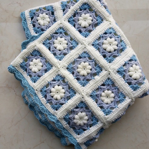 手編みグラニースクエア マルチカバー かぎ針編み モチーフ編み バラ柄