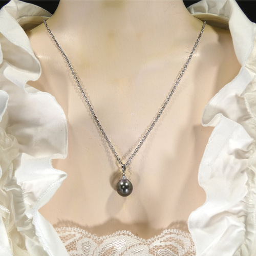 黒真珠ペンダントトップ プラチナ（PT900枠）タヒチ南洋黒蝶真珠約14.7