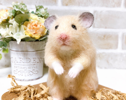 10.5cm 立ち姿 キンクマハムスター *羊毛フェルト* 羊毛フェルト
