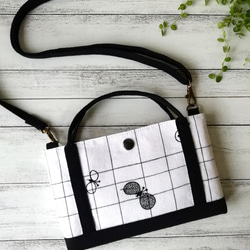 SALE ☆ミナペルホネンforest tile, tambourine のミニバッグ/navy