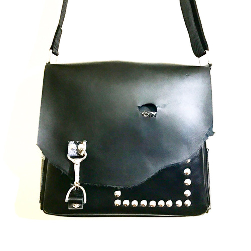 HレザーMショルダーバッグ 牛革 本革 メンズ ハード おしゃれ 人気