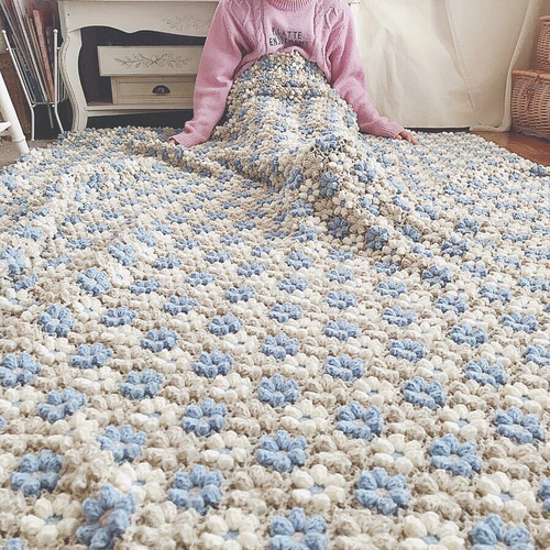 受注製作】手編みのベッドカバー お花モチーフ カーペット・絨毯・ラグ