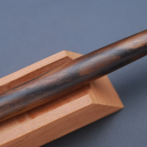 銘木芯ホルダー（2mm） 【黒柿】孔雀杢 II ペン・筆記用具 FongLai