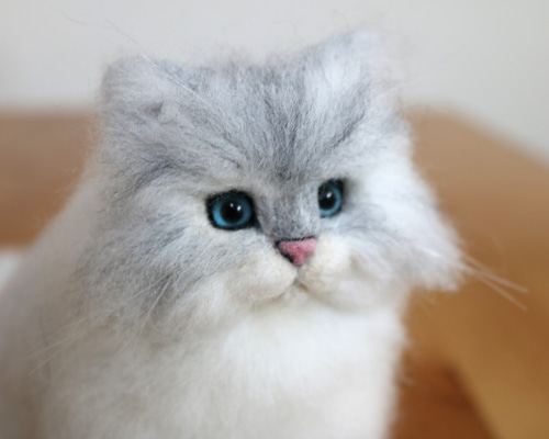 0_5b755756f941a3de4fc8a360eed9