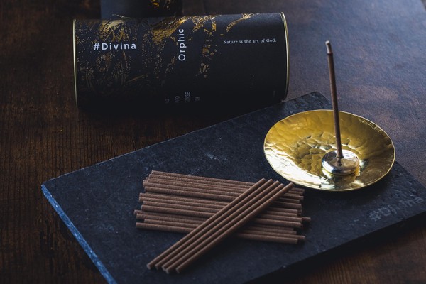 特選】 Orphic‐オーフィック パロサントのお香 サンダルウッドと